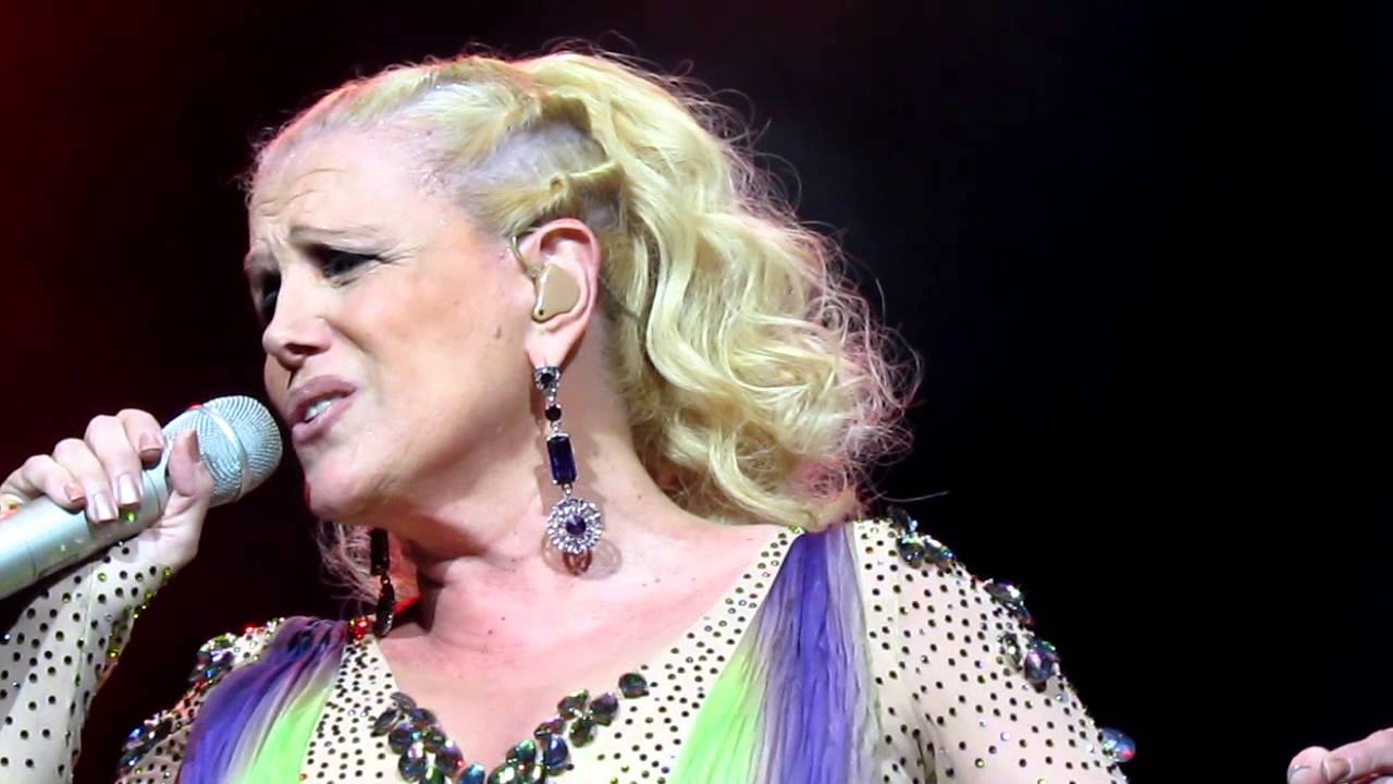 VALERIA LYNCH /ROMPECABEZAS/ (Adriana Camaño)