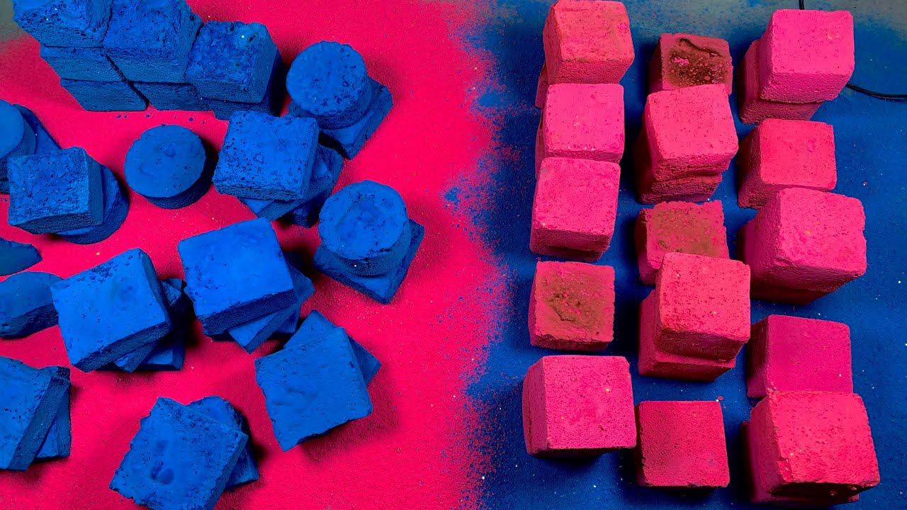Mixing two colours with the result Blue and Pink Oxichalk With Sifting Reforming Soft Powdery