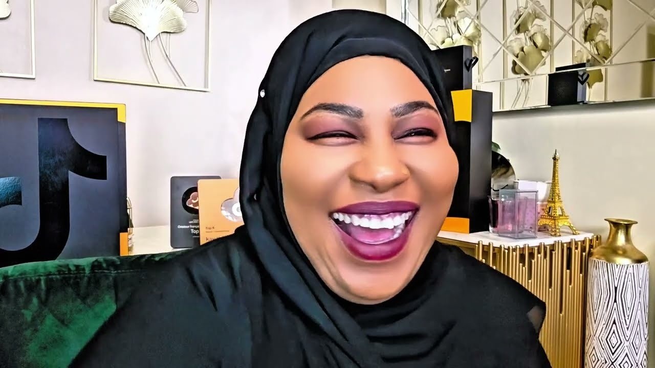 مشيت حضرت عرسه واستلمت الرقيص بنات الكوفير مشن معاي للشمار🤣