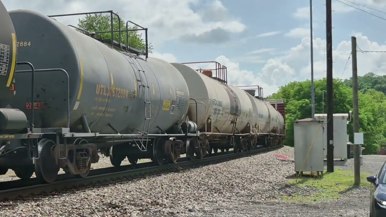 CSX Freight crosses the Clinch Valley Subdivision