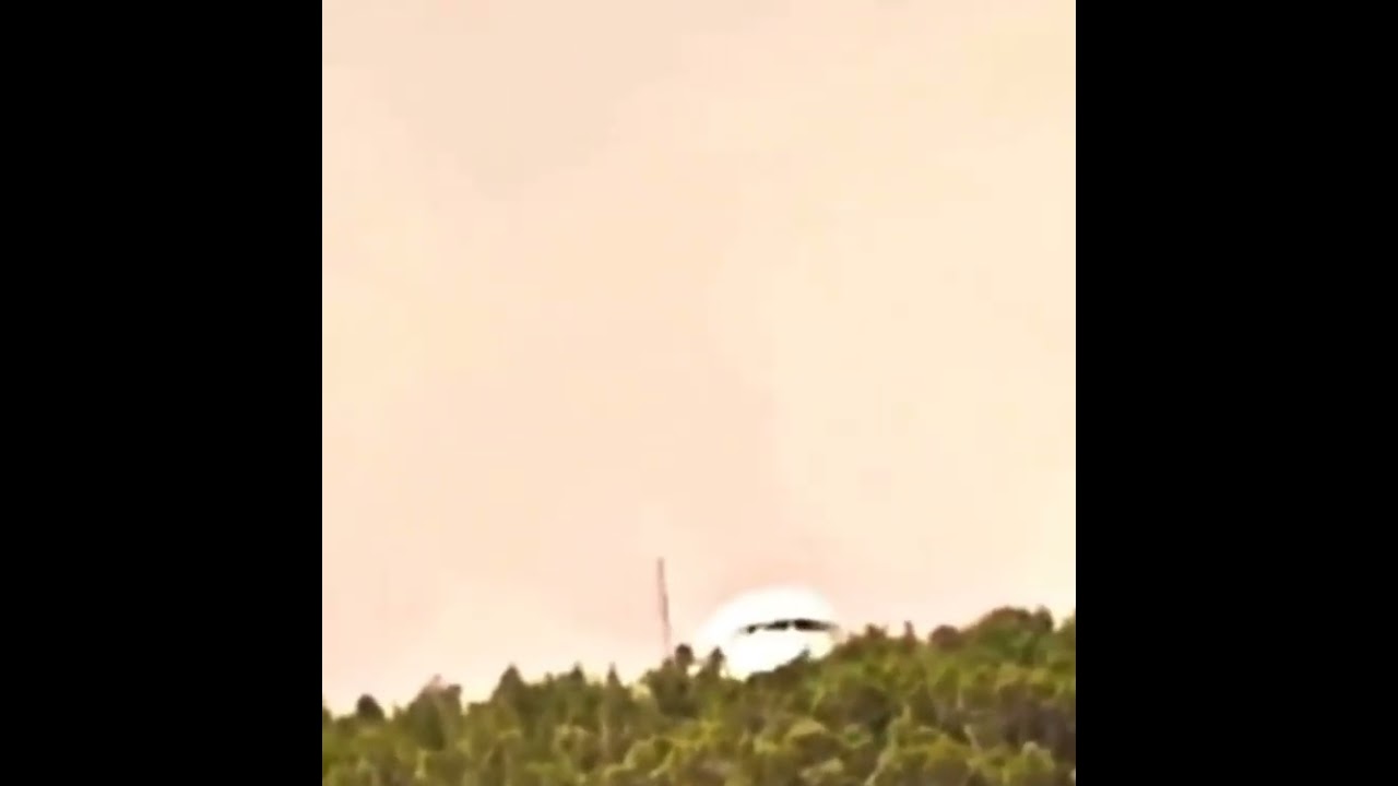 dc 10 air tanker on top