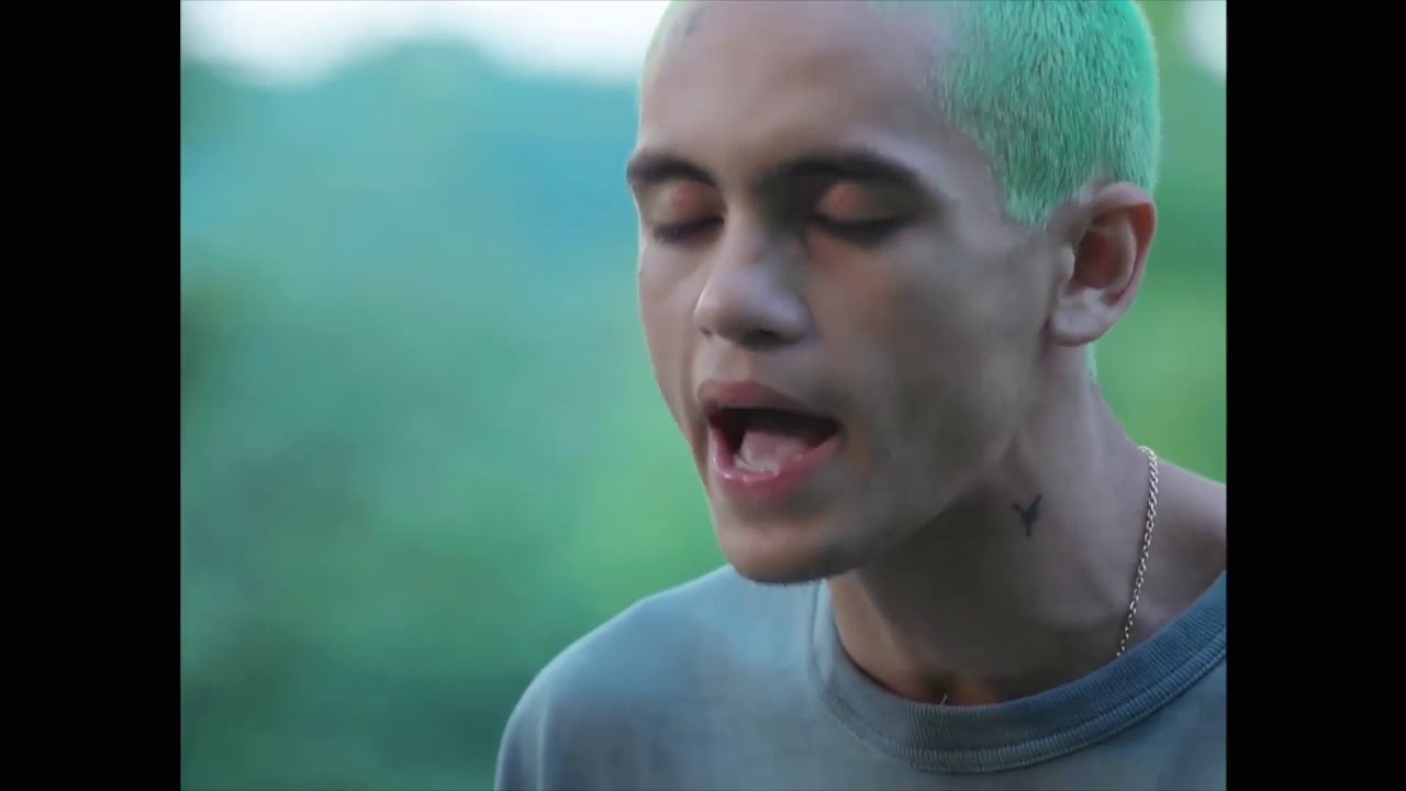 Dominic Fike - Rollerblades (Live from Paris)