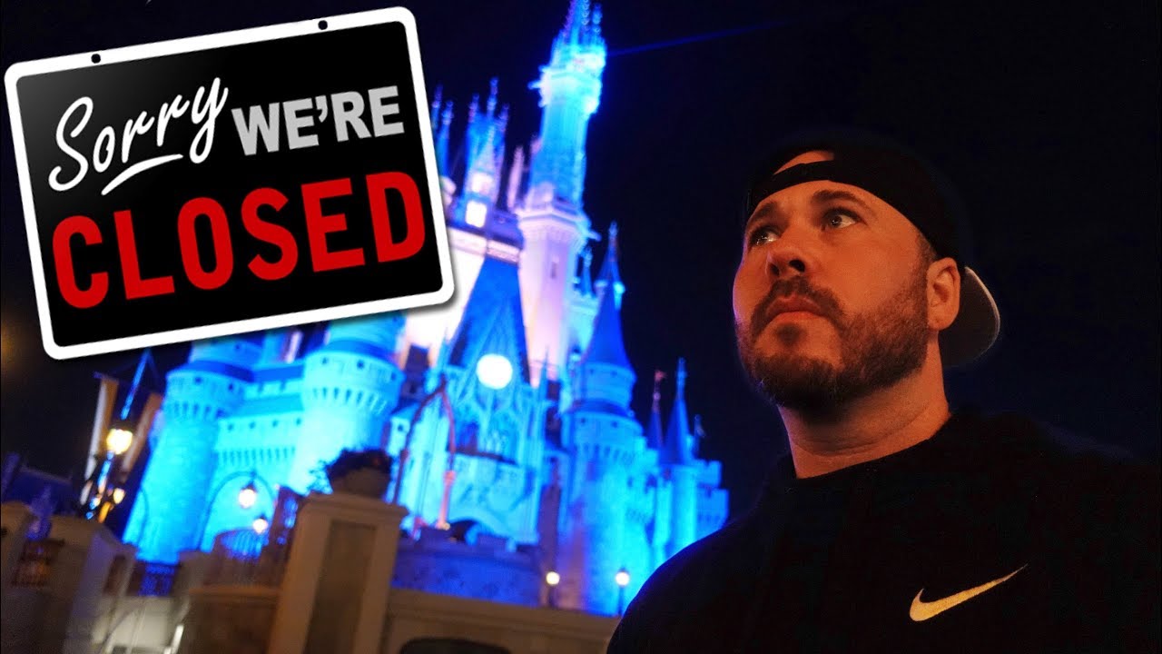 DISNEY WORLD CLOSED AND I STAYED (ALL ALONE)