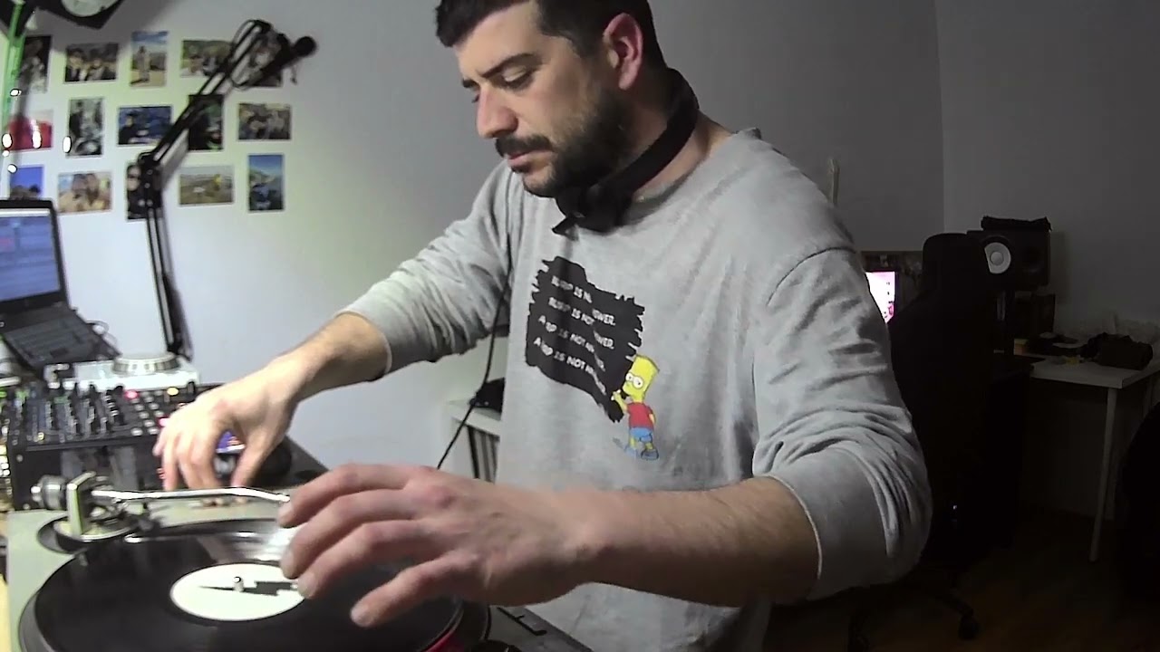 Nacho García | House & Tech con Vinilos y CDJs: