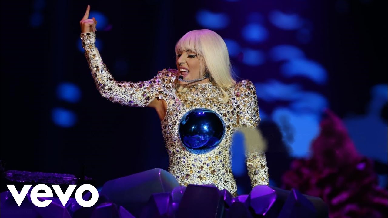 Lady Gaga - G.U.Y/ live ArtRave: The ArtPop Ball Tour - (Legendado)