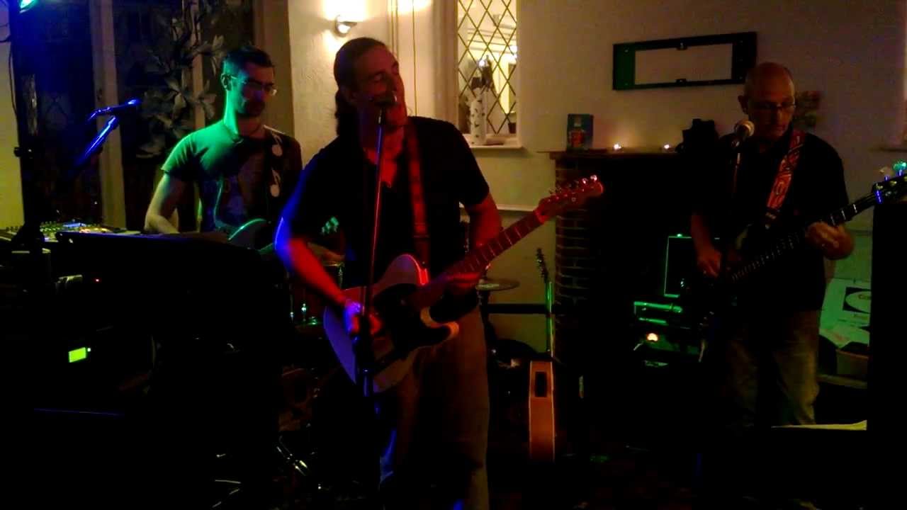 Somerset Live Lounge presents Somerset based band Copper Head doing their cover of Stray Cat Strut.