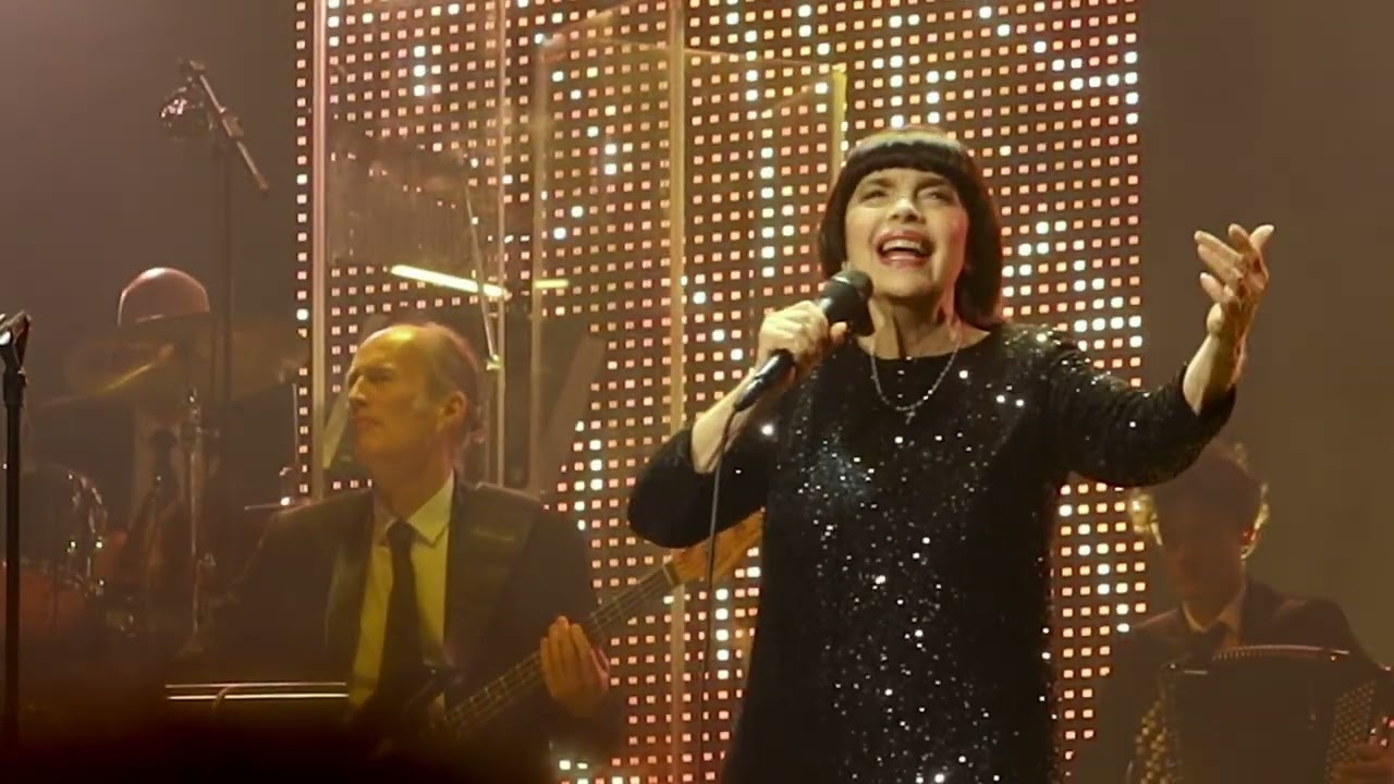 Mireille Mathieu - Ma Melodie D'Amour Live at the Theatre Sebastopol Lille 30/11/25