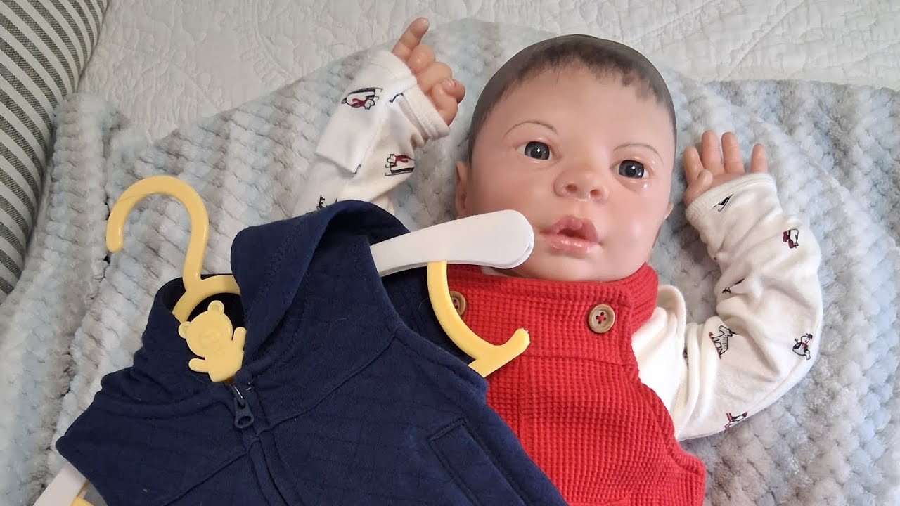 С Новым годом! Переоденьтесь и пообщайтесь с Домиником. #КуклаРеборн