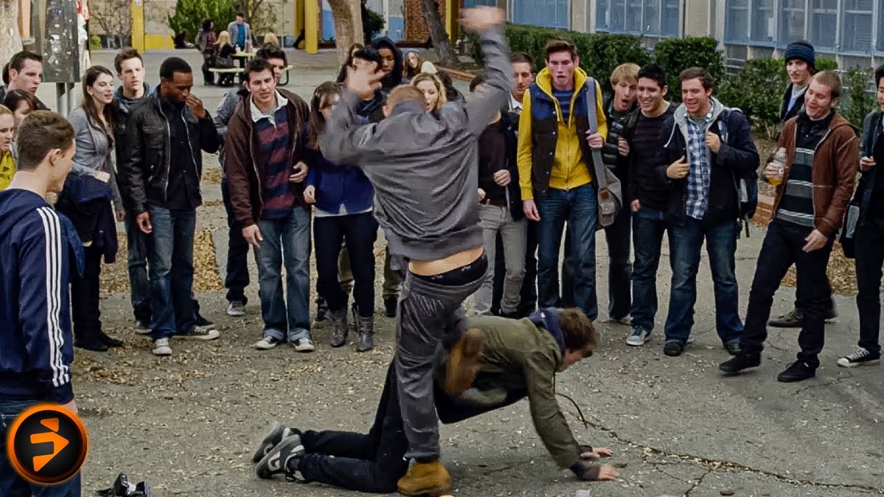 Peter Parker is bullied by Flash | THE AMAZING SPIDER MAN