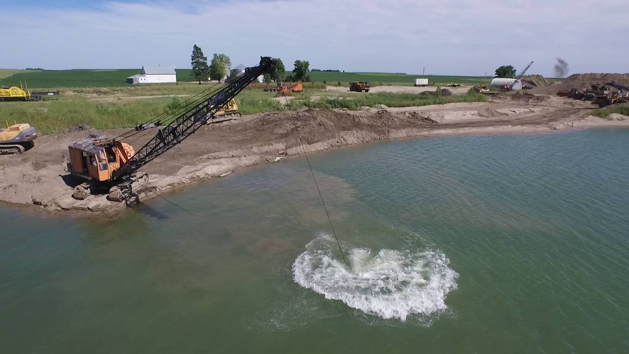 Northwest model 6 dragline (ex-Navy machine)