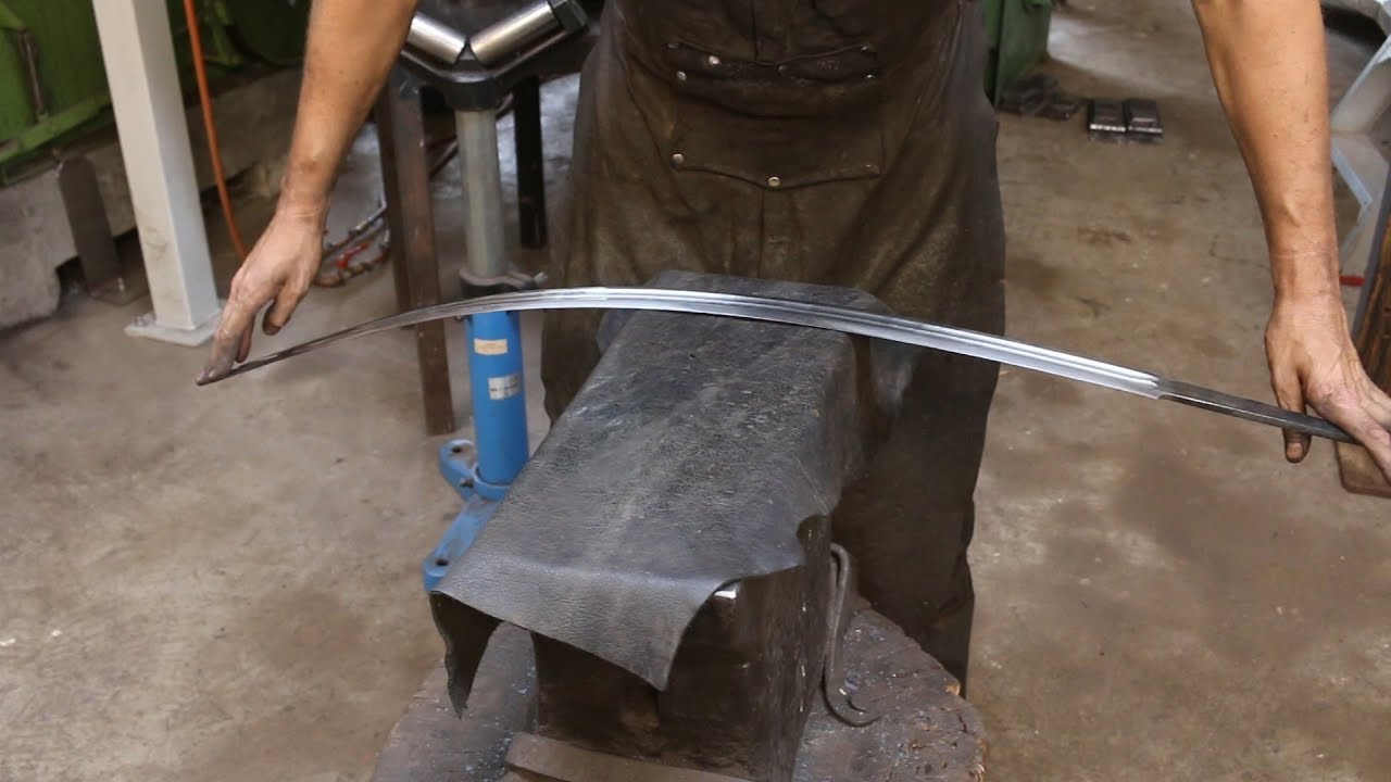 Forging a battle ready bastard sword, part 2, heat treatment.