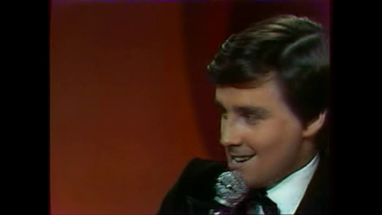 thierry le luron.. imite    aznavour.. 1976 live  hd