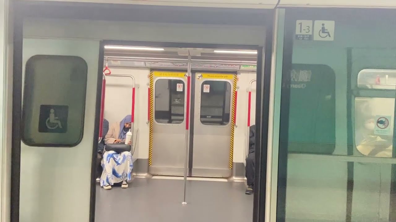 港島綫M-trainA235/A228筲箕灣至鰂魚涌￼