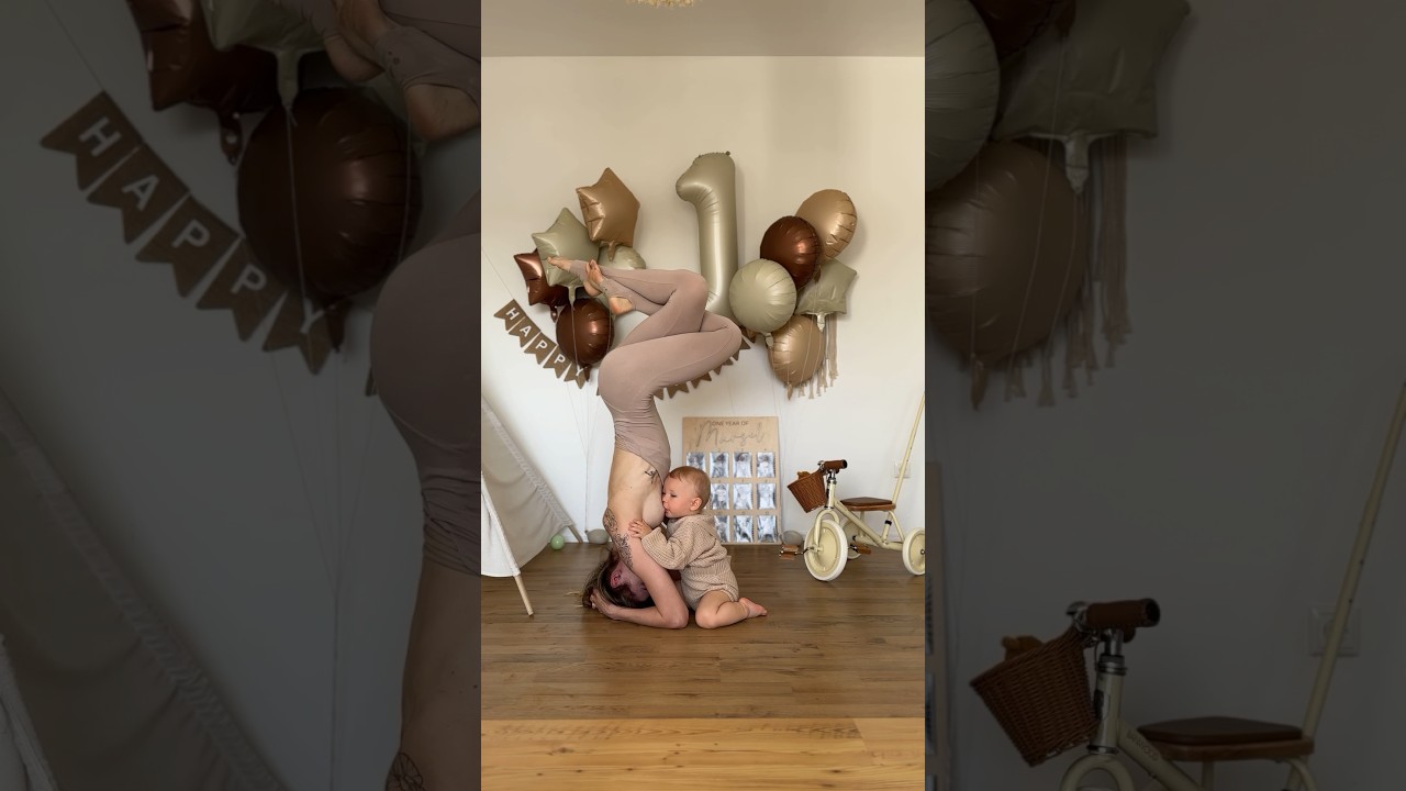 Yoga mom and breastfeeding 🤍 