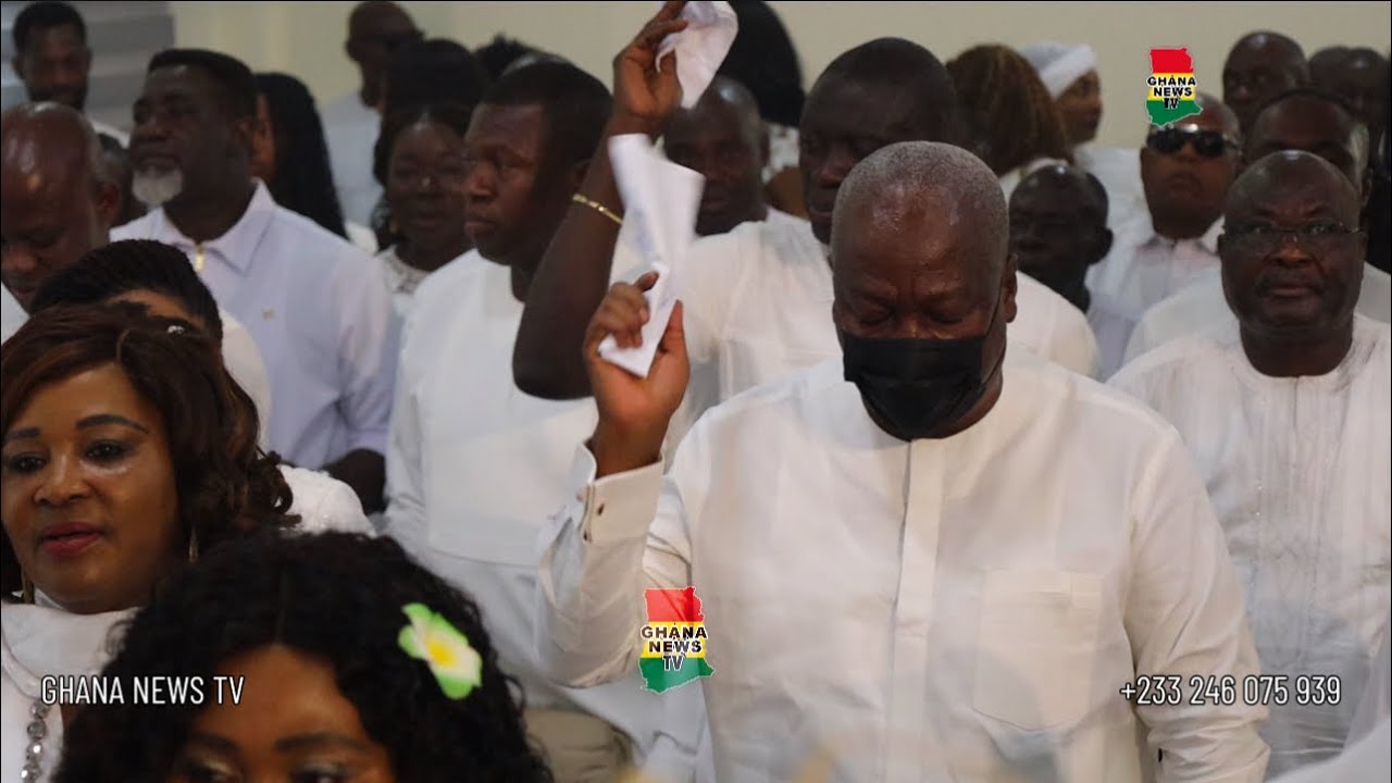 Prez-Elect John Mahama and his Family arrive to Thank God at Assemblies of God for his win