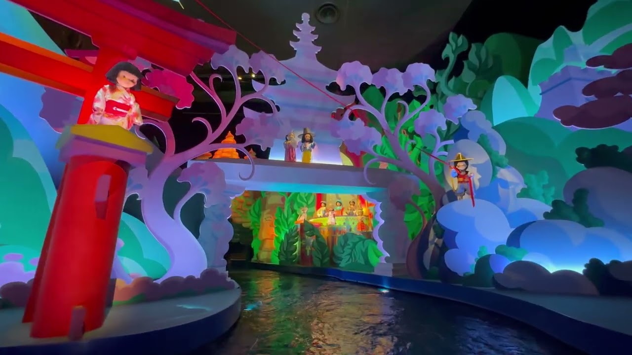 It’s a small world 🌍 🎶 