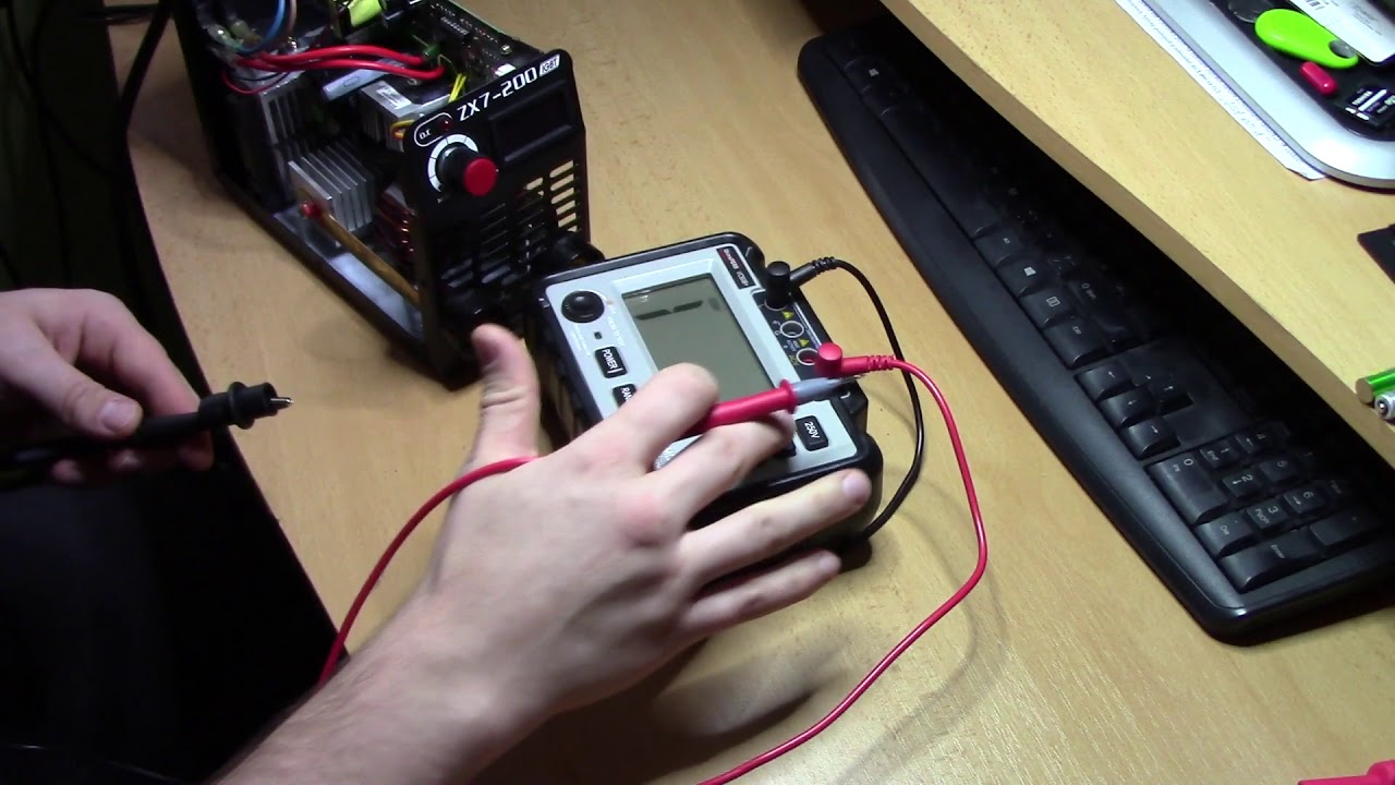 Měřák izolačních odporů VC60B+