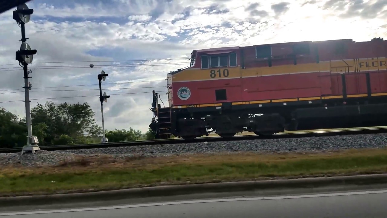 Pacing train 101 through Vero Beach.