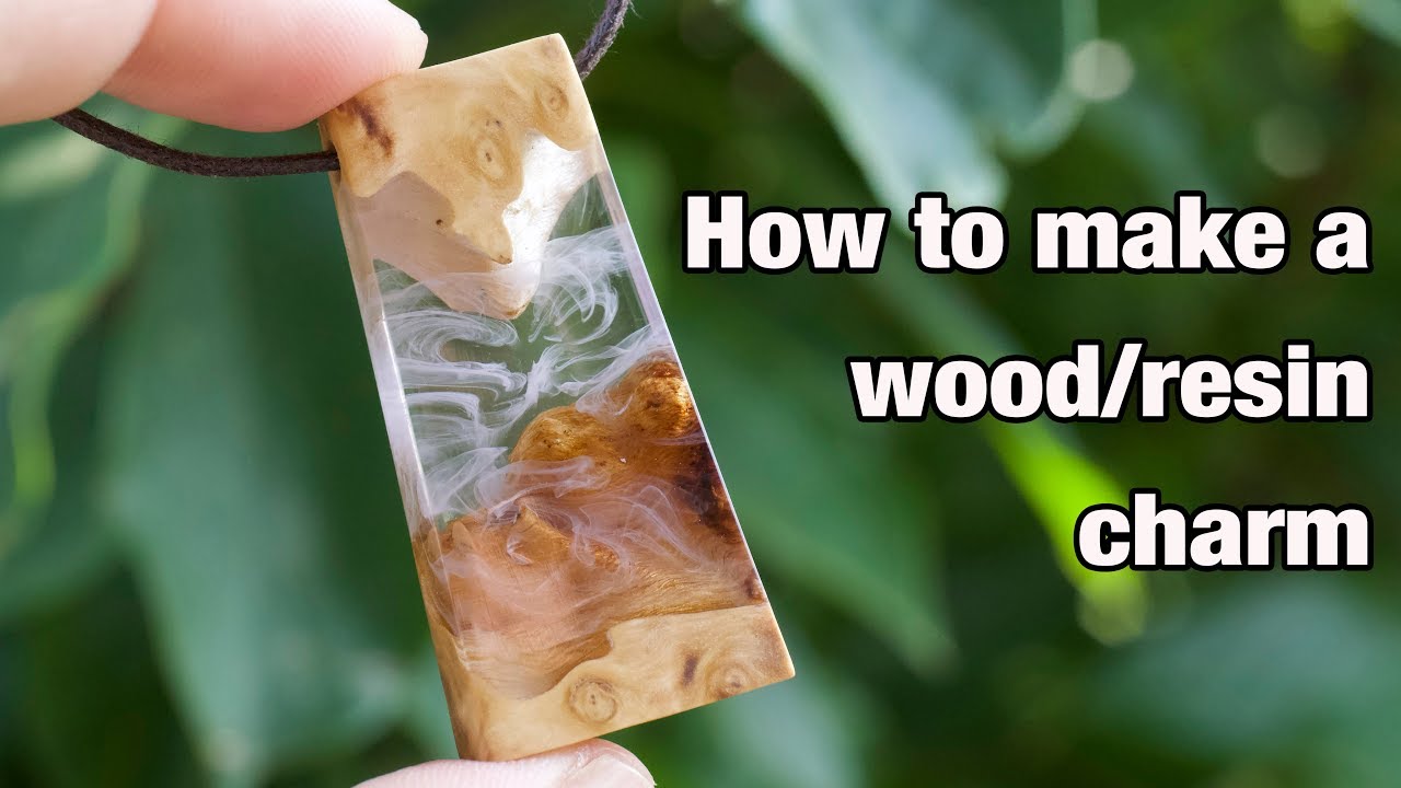 How to make a wood/resin charm - Come creare un ciondolo in legno e resina