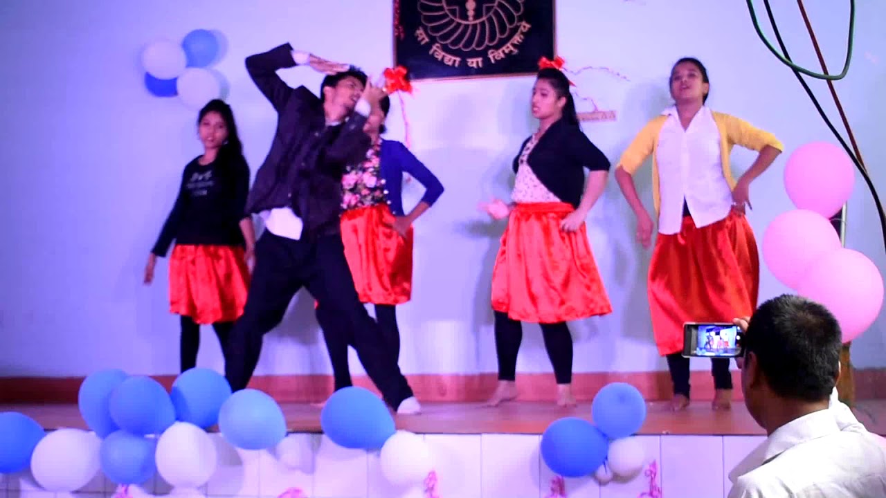 Ham hai rahi pyaar ke phir milenge chalte chalte, Swadeshi Academy Jr College, Guwahati, 2017.