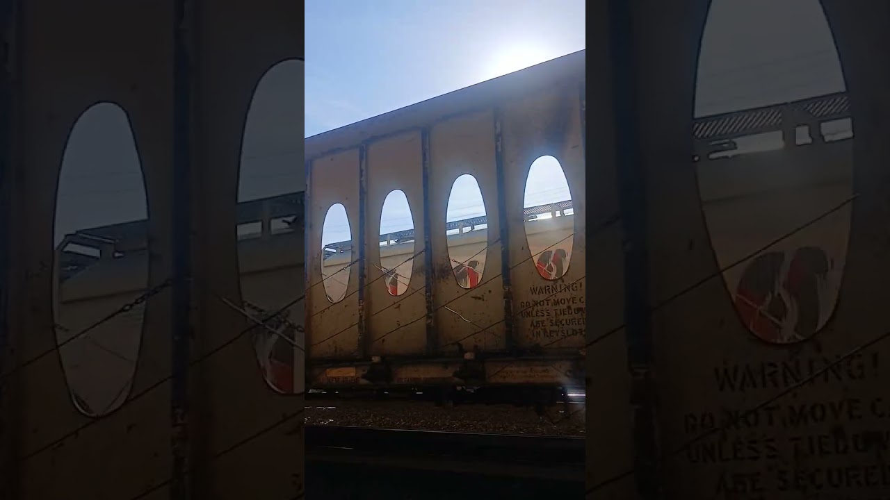 UP #8000 leads the MRVPT at Judkins 