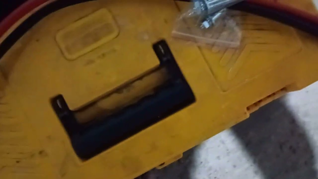 Continuação do vídeo anterior retirada das baterias de chumbo pra instalar a de lítio