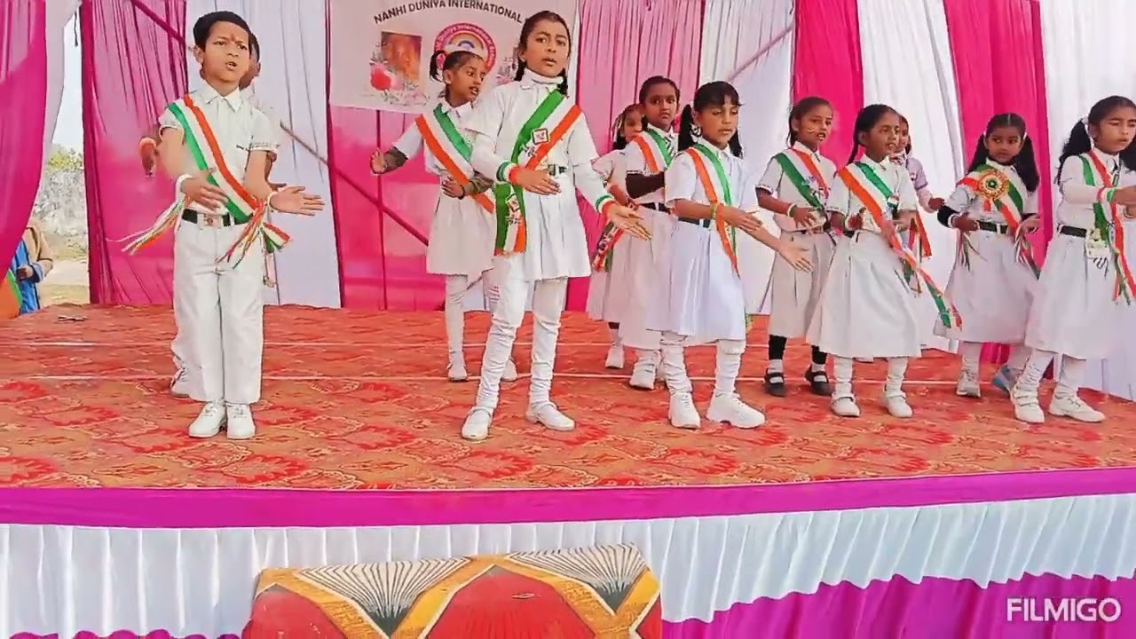 NANHI DUNIYA INTERNATIONAL SCHOOL 🏫 SATNA #26jan#Dance performance #sandeshe aate Hain class 2nd 