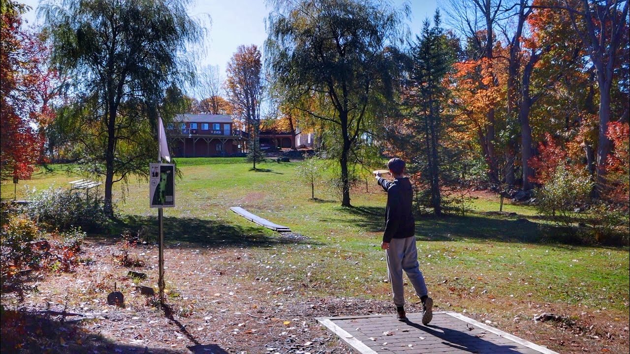 Solo Round at Maple Hill During Peak Fall Foliage 🍃🍂