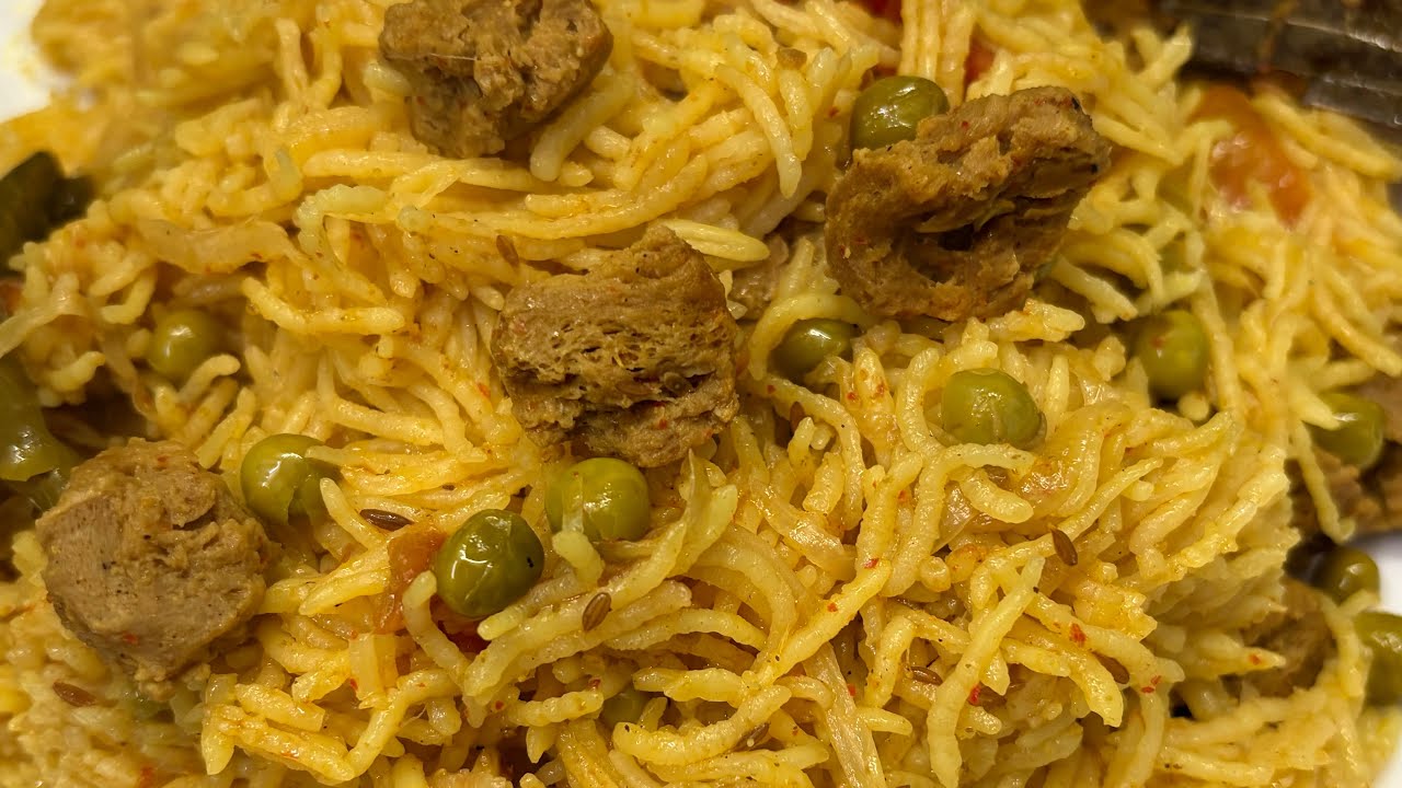 Veg Soya Matar Pulao | Cooker Pulao Recipe | Soya Pulao Recipe | How To Make Soya Pulao In Cooker