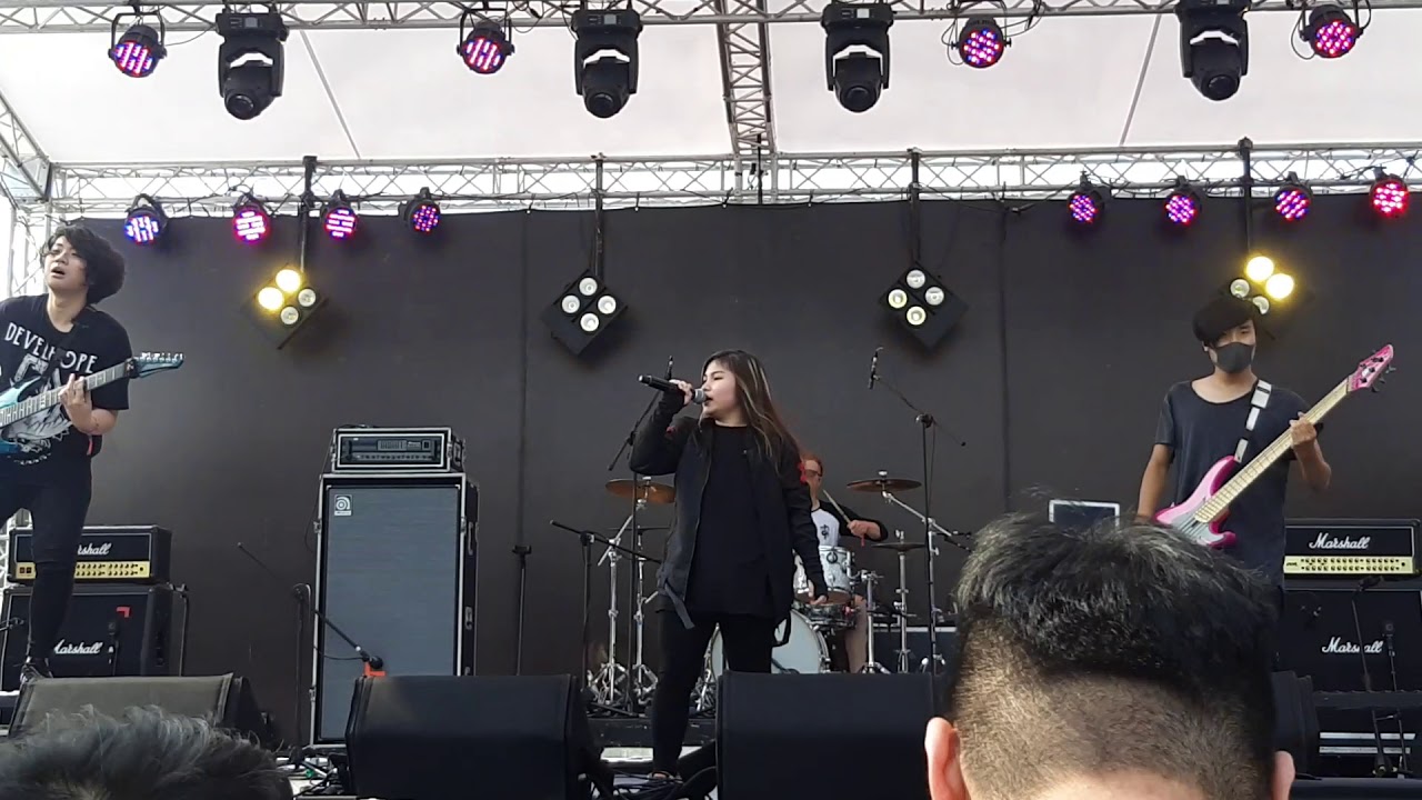 Windrunner -Rose live at Heartown Rock Festival 2019