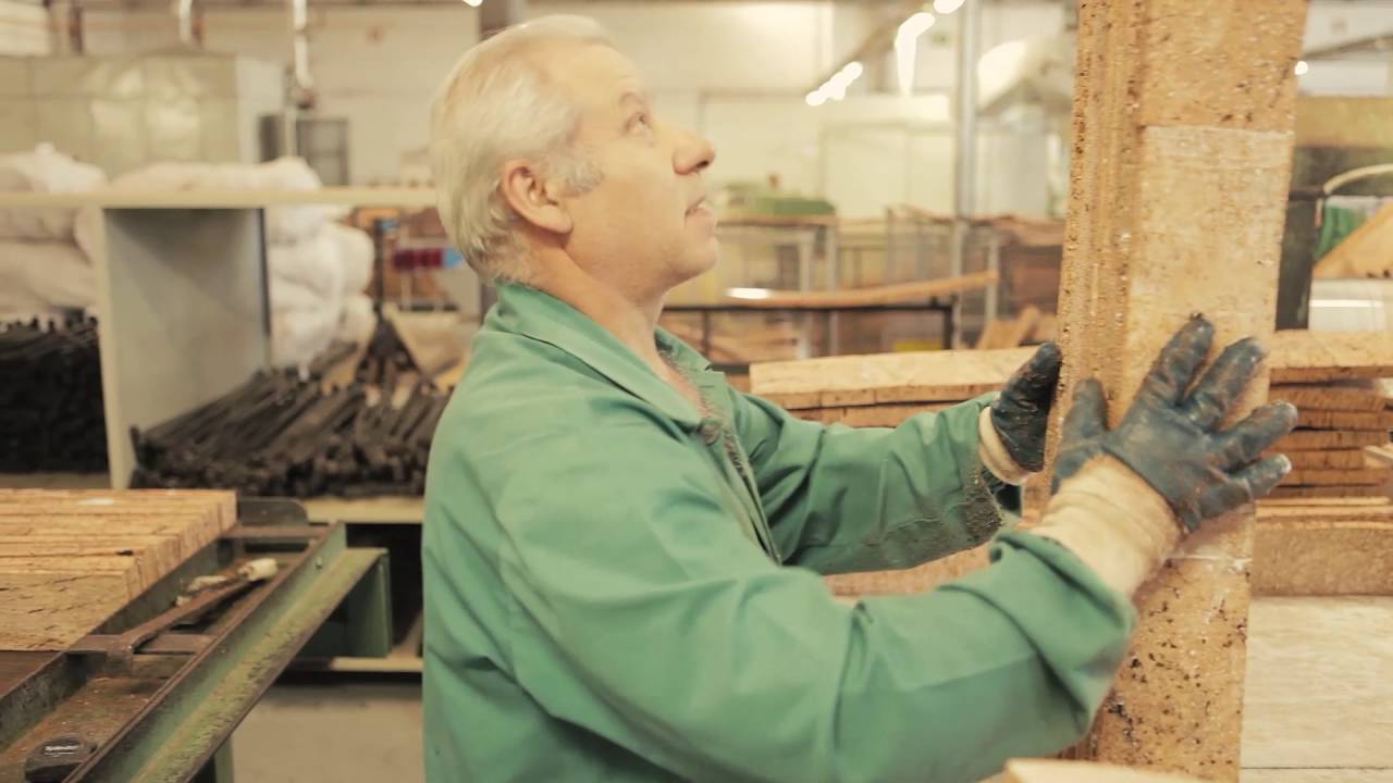How are made Wicanders cork veneers?