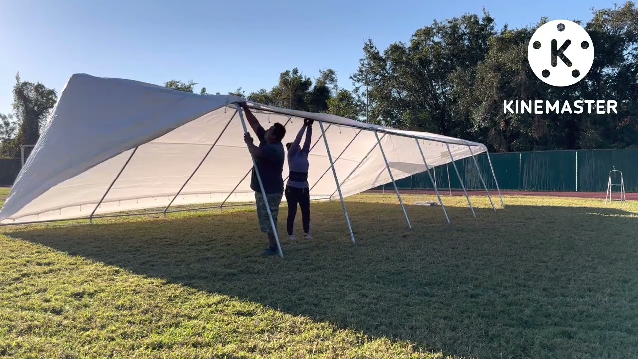 Instalando una carpa 20x40 sábado 22 octubre 2022 Orlando Florida
