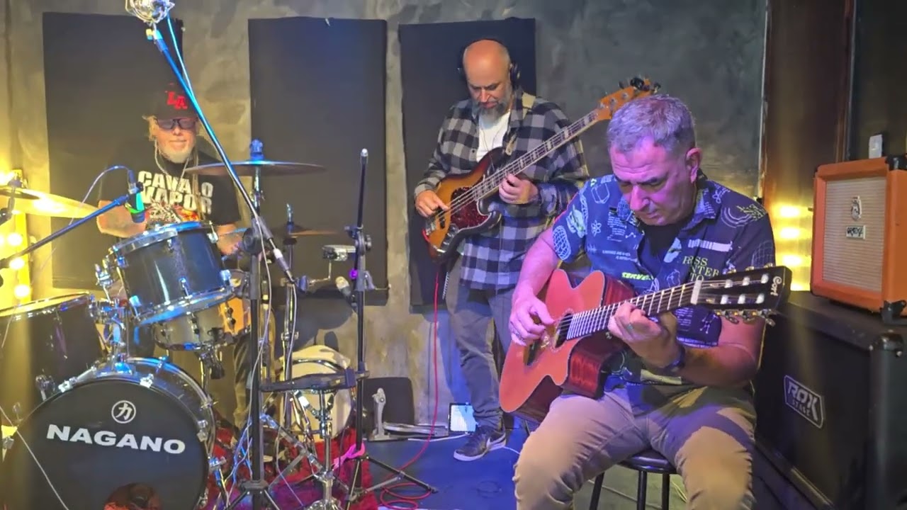 Garota de Ipanema (A.C Jobim) - SP Bossa Jazz ( Edu Letti, Marcelo Rocha, Douglas Las Casas)