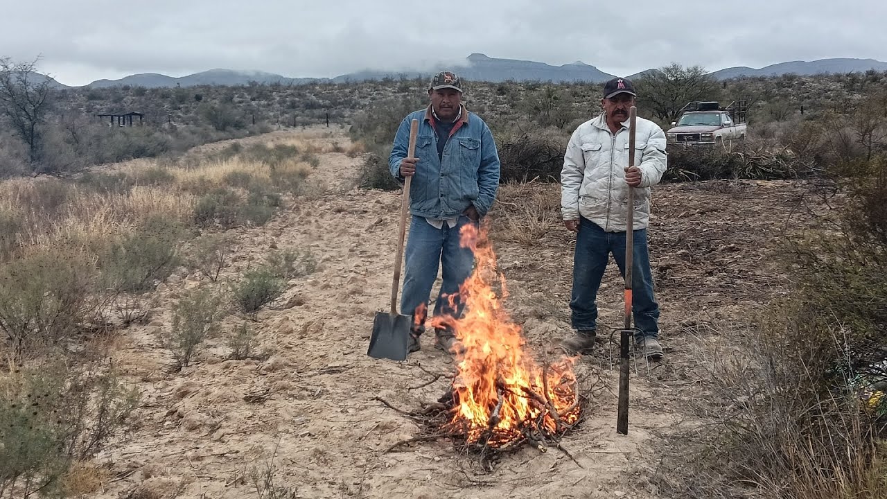 Un cafecito y unos tamalitos en las brasas
