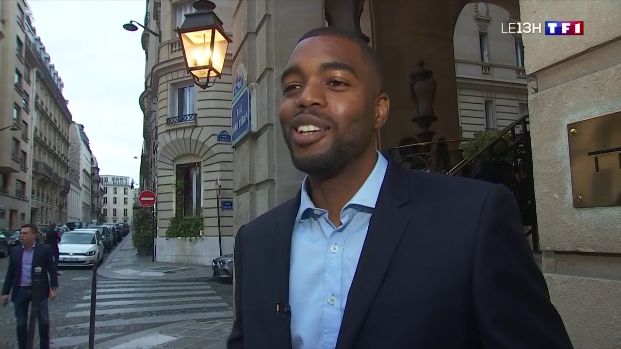 Le coiffeur Alexandre de Paris et son service voiturier