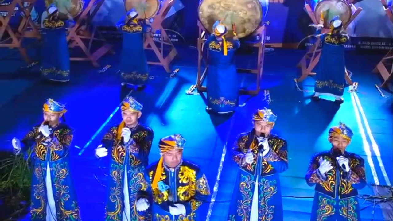 Grand final (al munir) mngujutkan penonton dan juri di bikin standing applause