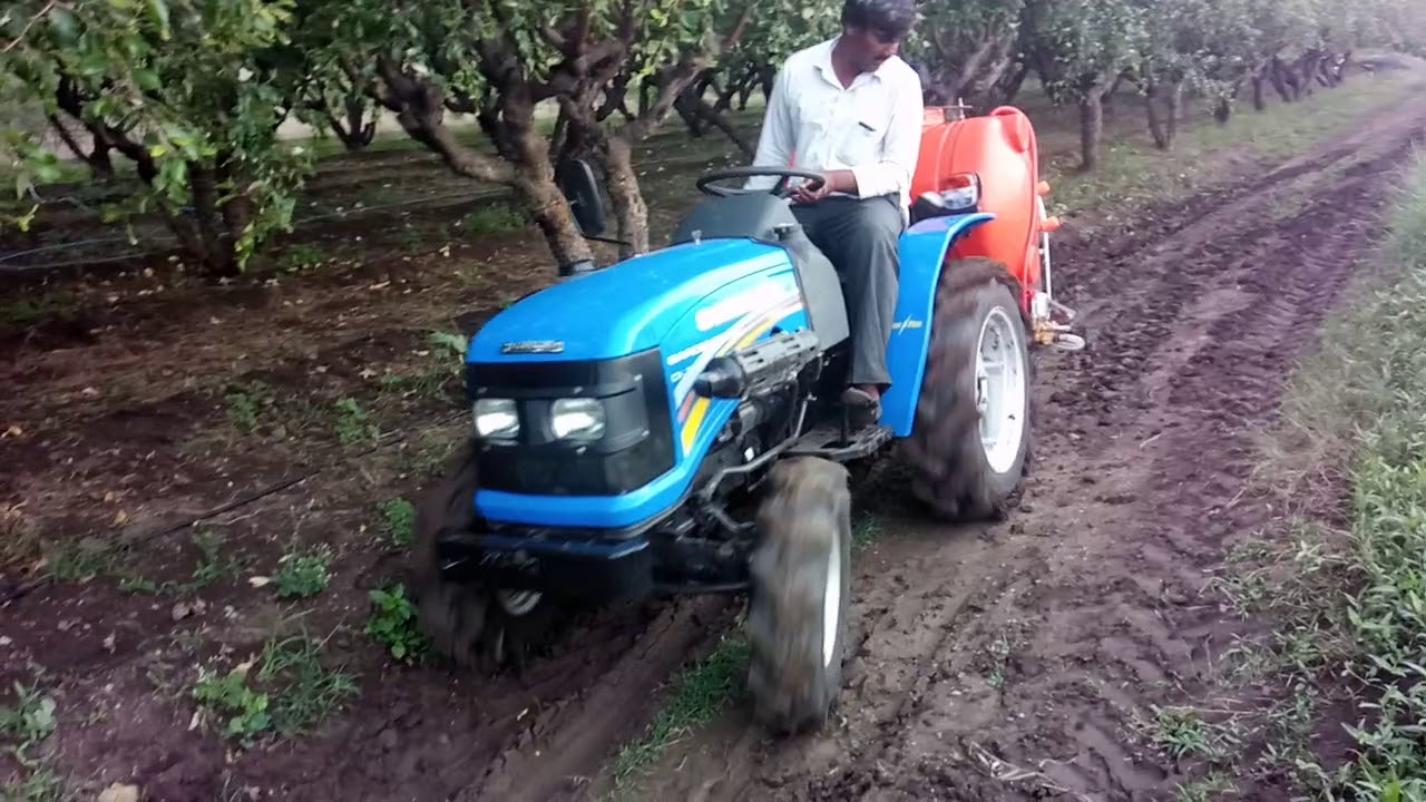 SONALIKA DI-22 Power Plus 24 HP Four Wheel with Power Steering Tractor