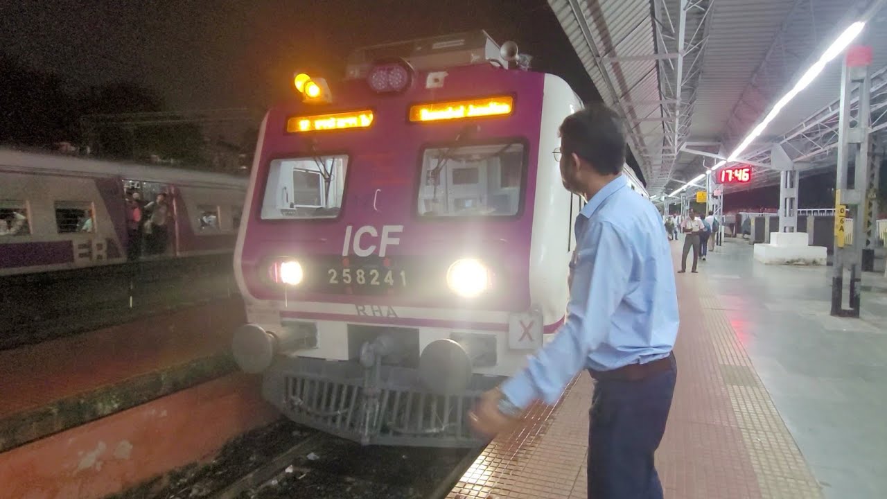 RHA Based 3-Ph Alstom Rake Departs As 31601 Sealdah - Ranaghat Matribhumi Local in Office Hours