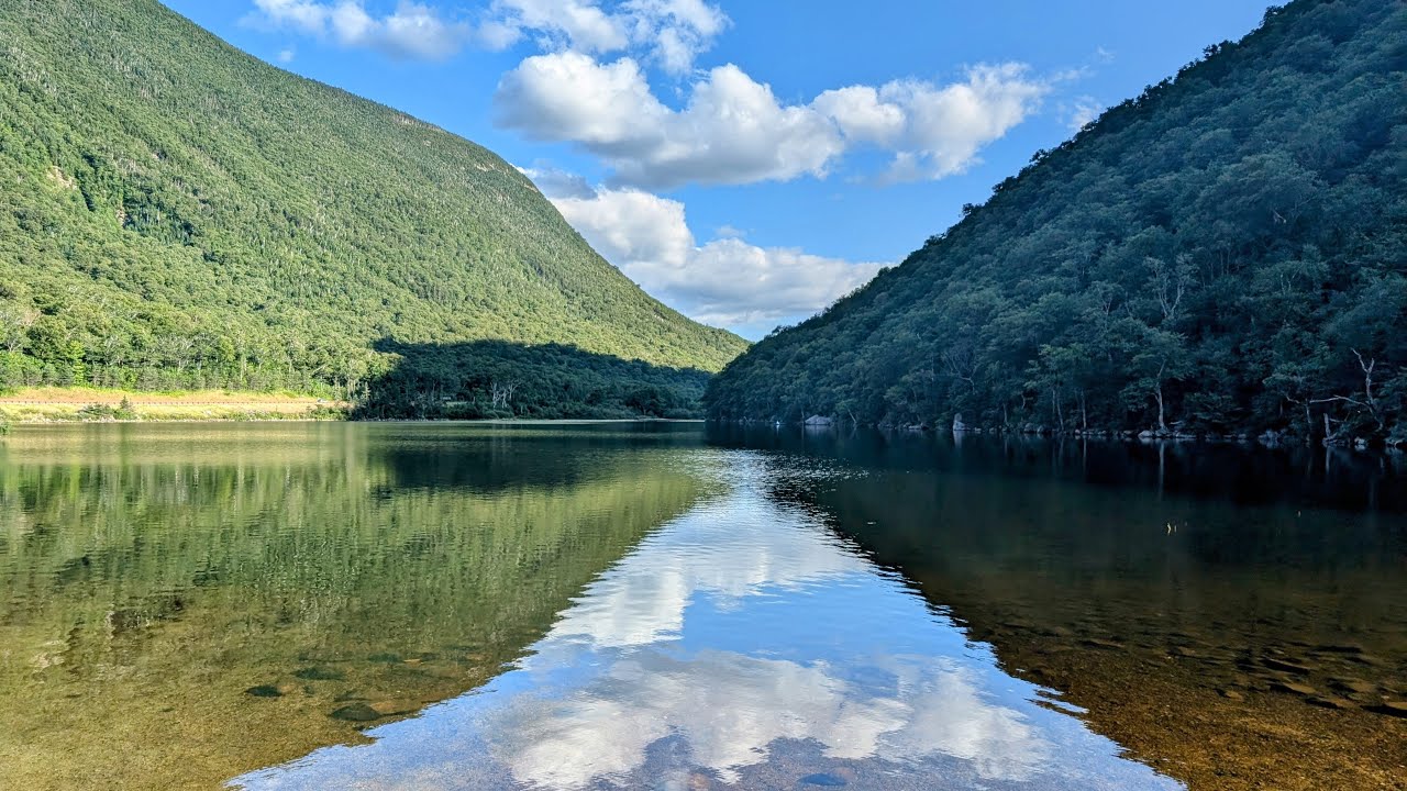 Driving through Franconia Notch Route 93 - New Hampshire