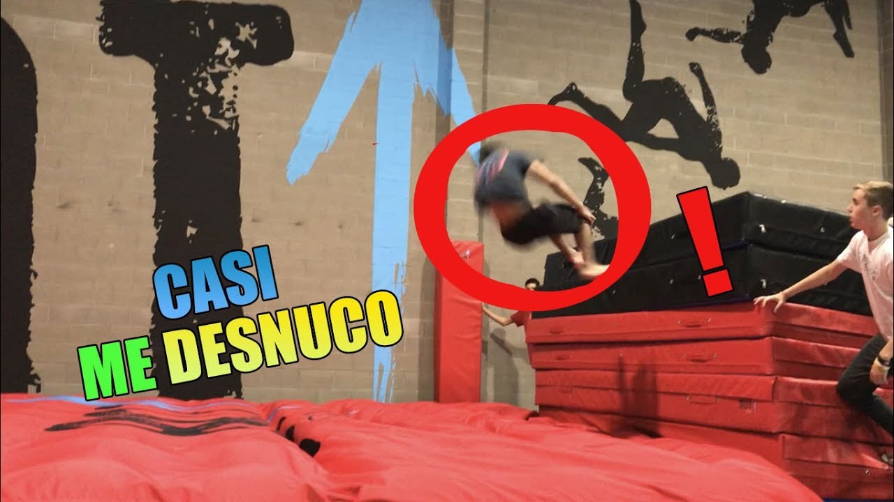 INTENTO UN DOBLE MORTAL DESDE UNOS COLCHONES (ACABA MAL) | Ayyyman Tricks