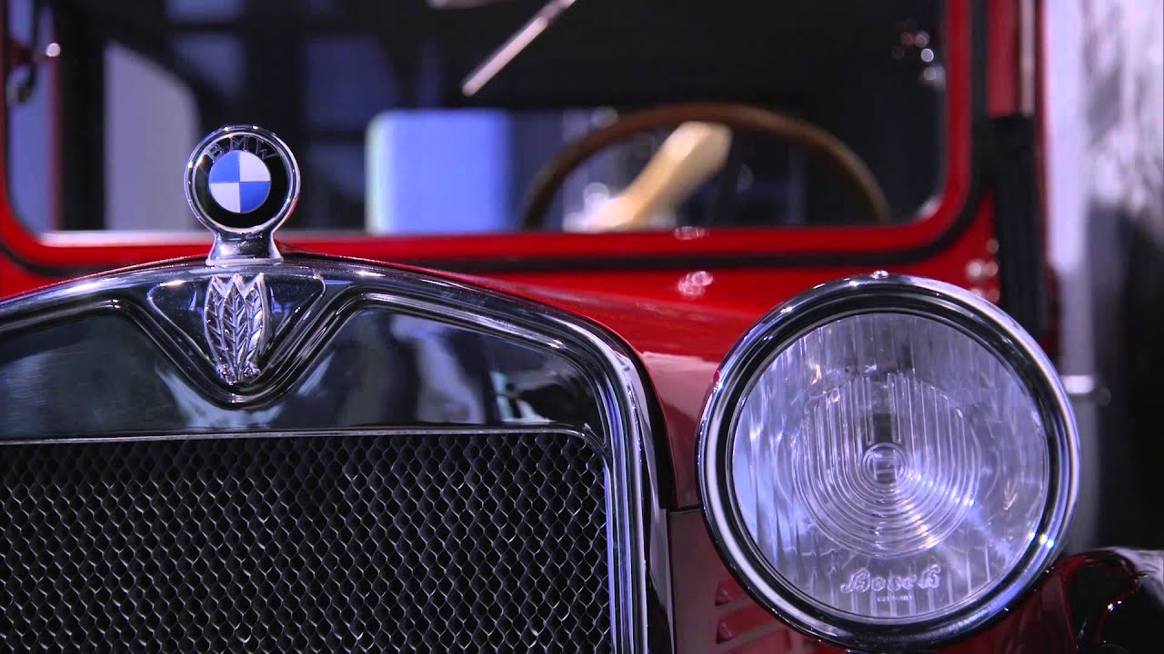 A Night at the BMW Museum - BMW 3/15PS (1930) and BMW RS 255 (1938) | AutoMotoTV