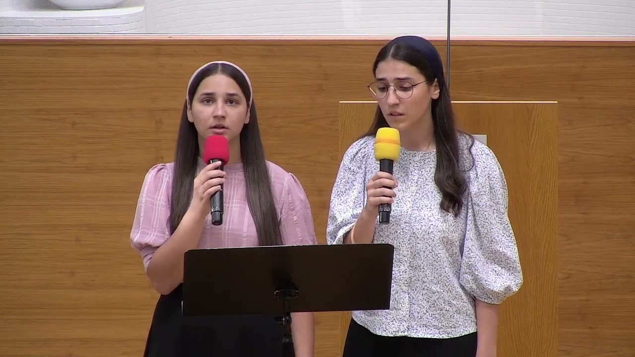 Surorile Burlacu - Să poţi să iubeşti fără gândul răsplăţii
