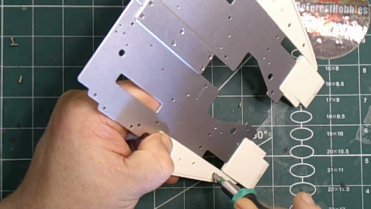 Building the VF-1 Valkyrie from Macross, Hachette Japan Part work Vol 8 and 9