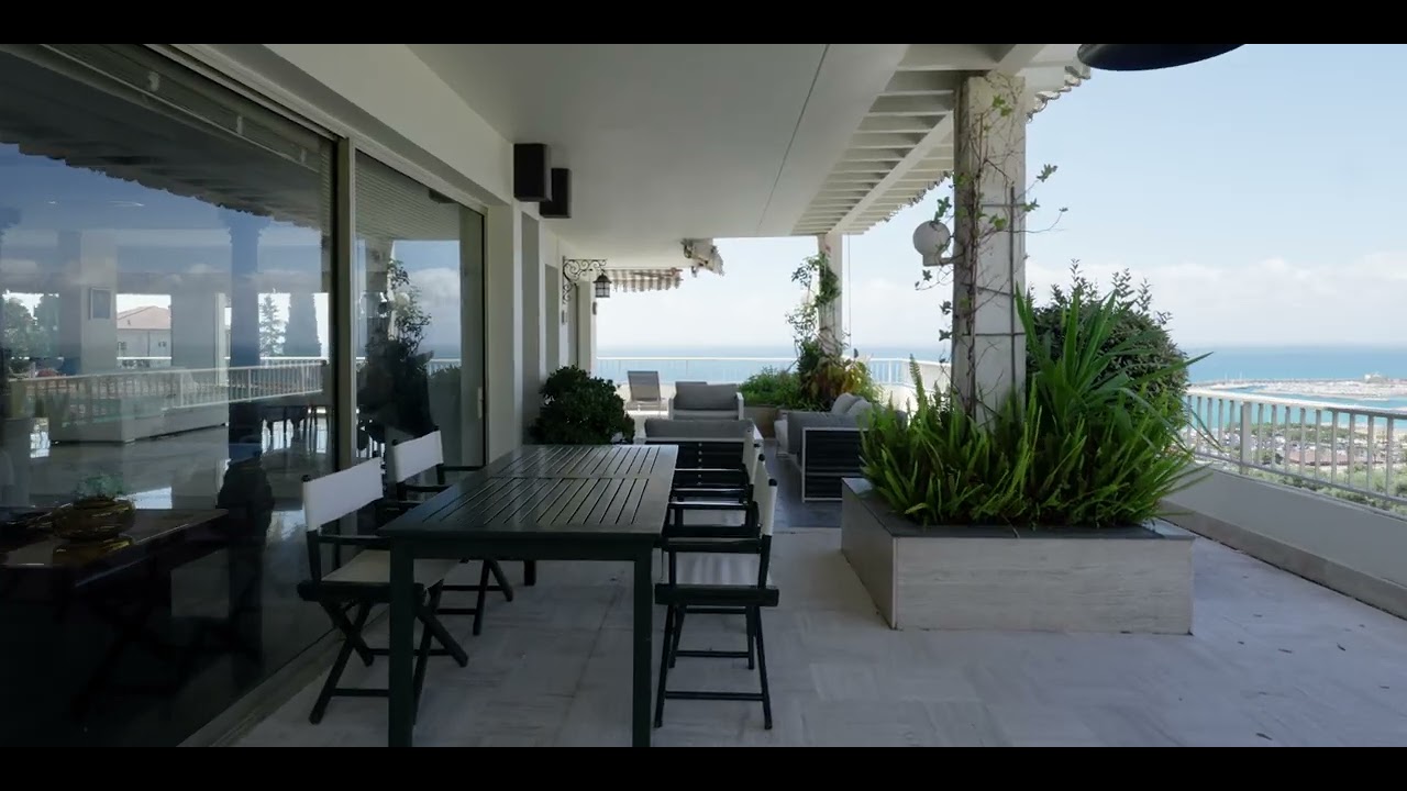 Penthouse d’exception à Menton Garavan : vue mer panoramique, rooftop avec piscine & sauna