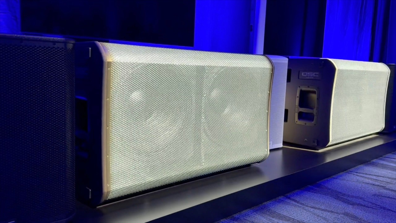 QSC presento bajo de doble 18. Namm 2026