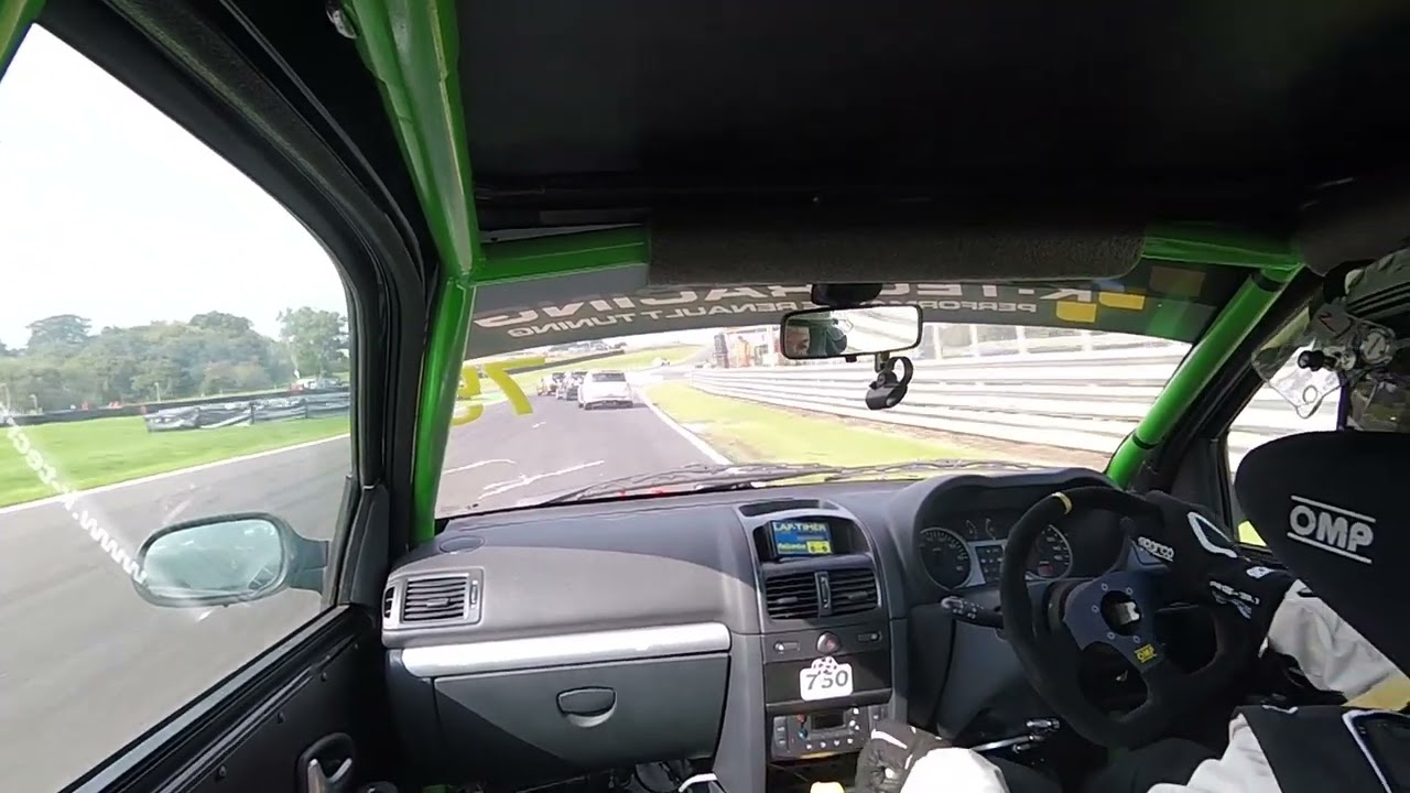 Clio 182 Oulton Park Crash, Safety Car, Near-miss 750MC 2024