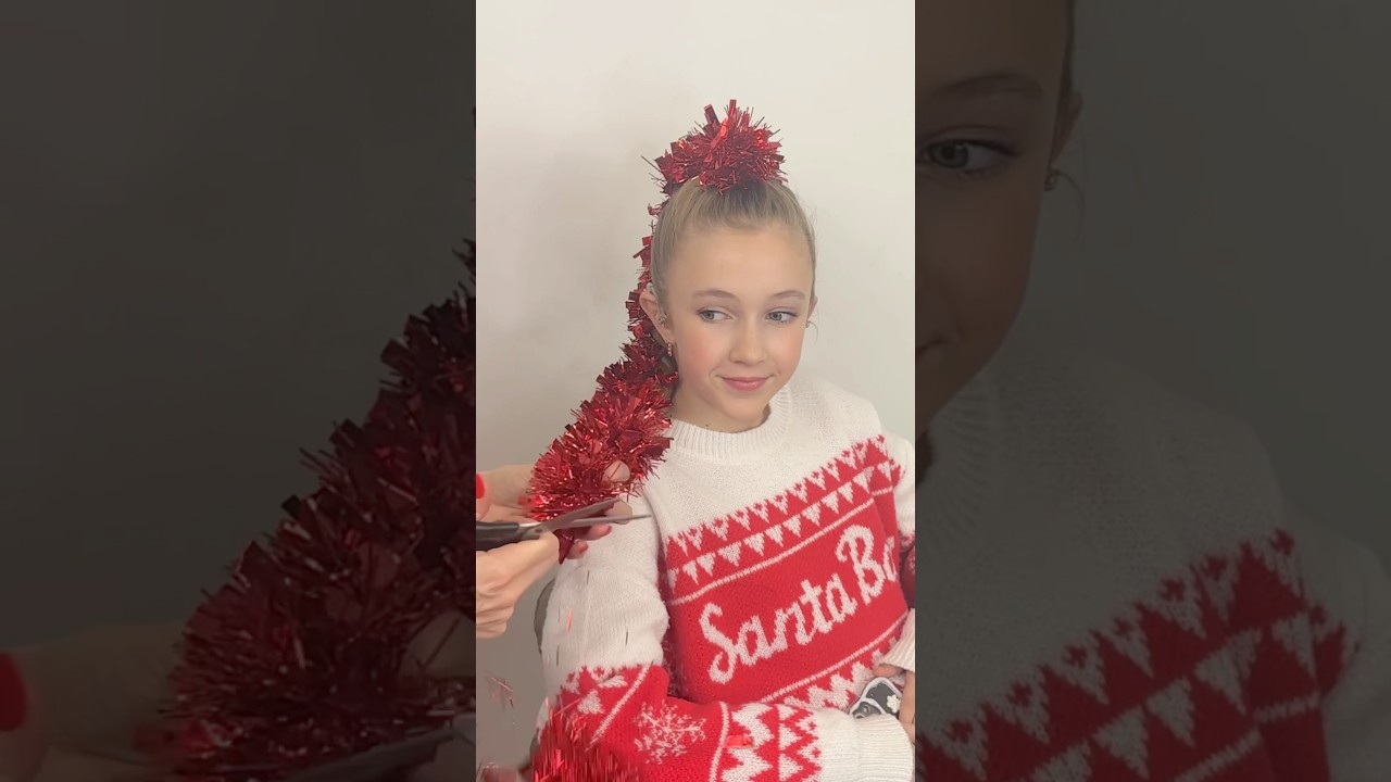 Christmas Tinsel hairstyle! 🎄✨ #christmashair #hairtutorial #kidschristmas #christmashairstyles