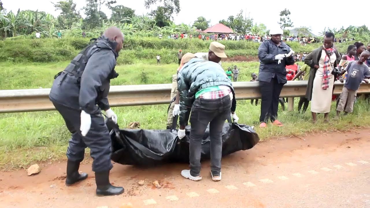 Ddokita omutendeke bamutidde mu bikolwa eby&rsquo;okutwalira amateeka mu ngalo