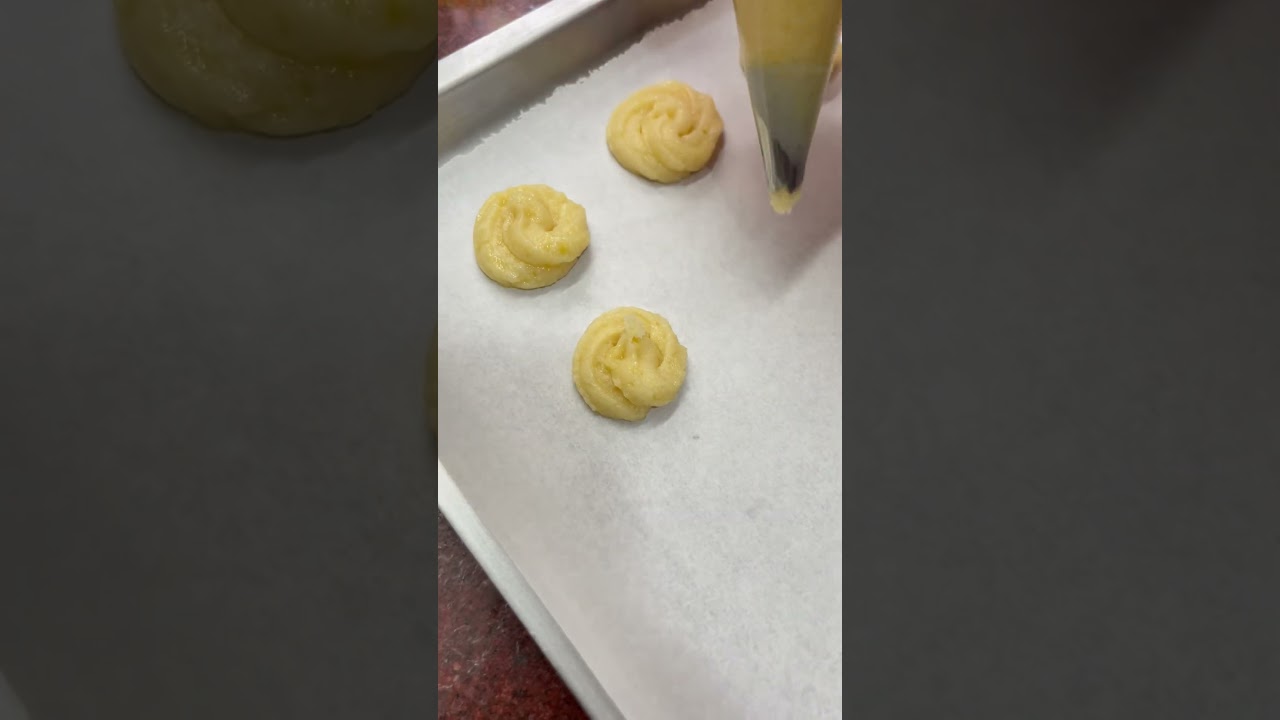 Butter cookies #cookies #buttercookie #cookierecipes #recipe #youtubeshorts #trendingshorts #viral