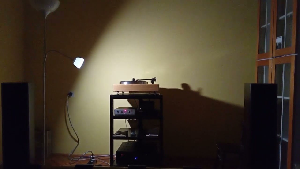 Kenwood KD7010 & Castle Richmond 7i Classic & Vincent SV 226 MK